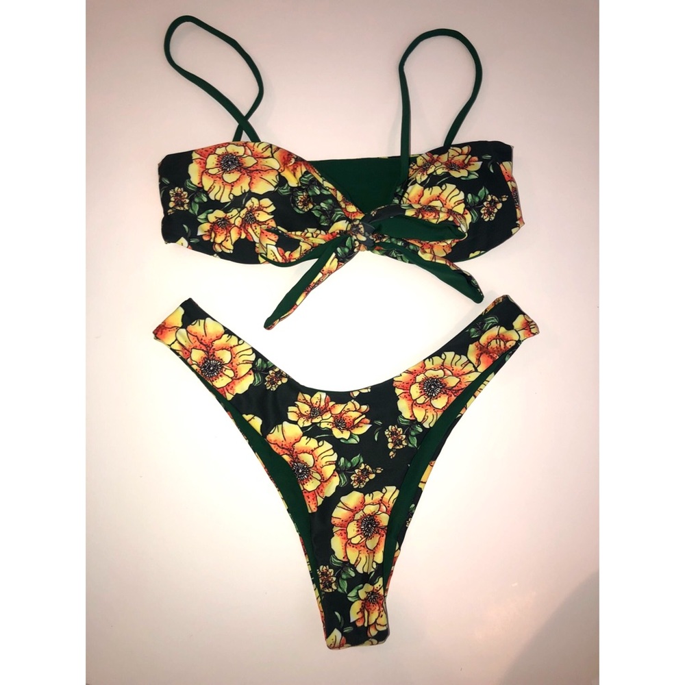 🦋SOLD🦋Floral Bikini Set - Picture 5 of 6